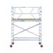 Rollgerüst Euroscaffold Basic 135x250 4,2m Arbeitshöhe an der Fassade - Gerüstexpress.de