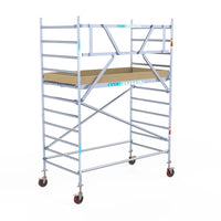 Rollgerüst Euroscaffold Basic 135x250 4,2m Arbeitshöhe an der Fassade