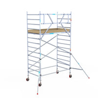 Rollgerüst Euroscaffold Basic 135x250 5,2m Arbeitshöhe an der Fassade