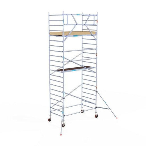 Rollgerüst Euroscaffold Basic 135x250 7,2m Arbeitshöhe an der Fassade - Gerüstexpress.de