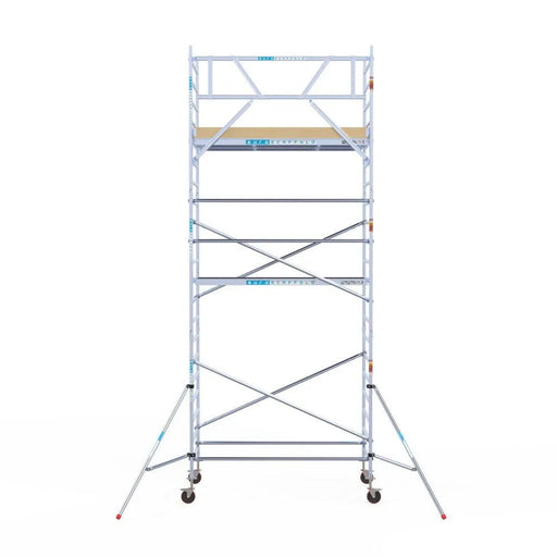 Rollgerüst Euroscaffold Basic 135x250 7,2m Arbeitshöhe an der Fassade - Gerüstexpress.de