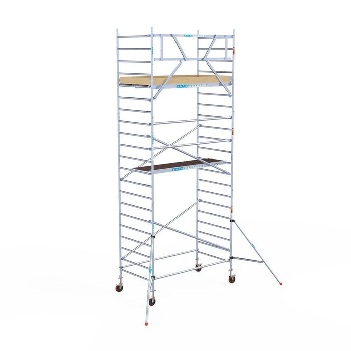 Rollgerüst Euroscaffold Basic 135x250 7,2m Arbeitshöhe Carbonplattform gegen Fassade - Gerüstexpress.de