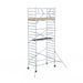 Rollgerüst Euroscaffold Basic 135x250 7,2m Arbeitshöhe Carbonplattform gegen Fassade - Gerüstexpress.de