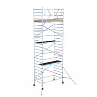 Rollgerüst Euroscaffold Basic 135x250 8,2m Arbeitshöhe an der Fassade
