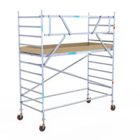 Rollgerüst Euroscaffold Basic 135x305 4,2m Arbeitshöhe an der Fassade