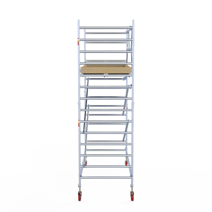 Rollgerüst Euroscaffold Basic 135x305 5,2m Arbeitshöhe an der Fassade - Gerüstexpress.de