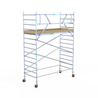 Rollgerüst Euroscaffold Basic 135x305 5,2m Arbeitshöhe an der Fassade
