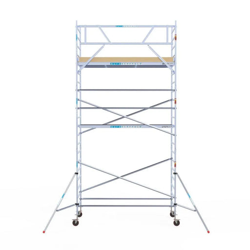 Rollgerüst Euroscaffold Basic 135x305 7,2m Arbeitshöhe an der Fassade - Gerüstexpress.de