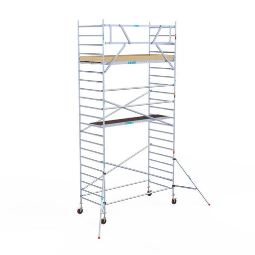 Rollgerüst Euroscaffold Basic 135x305 7,2m Arbeitshöhe Carbonplattform gegen Fassade - Gerüstexpress.de