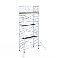 Rollgerüst Euroscaffold Basic 135x305 8,2m Arbeitshöhe an der Fassade