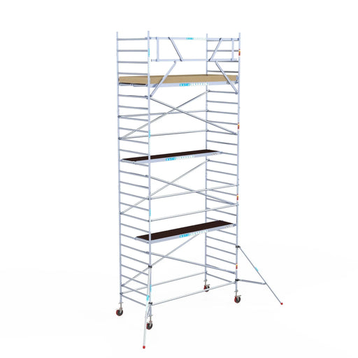 Rollgerüst Euroscaffold Basic 135x305 8,2m Arbeitshöhe Carbonplattform gegen Fassade - Gerüstexpress.de