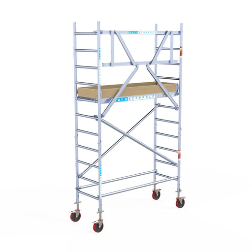 Rollgerüst Euroscaffold Basic 75x190 4,2m Arbeitshöhe Carbonplattform gegen Fassade - Gerüstexpress.de