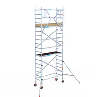 Rollgerüst Euroscaffold Basic 75x190 6,2m Arbeitshöhe Carbonplattform gegen Fassade