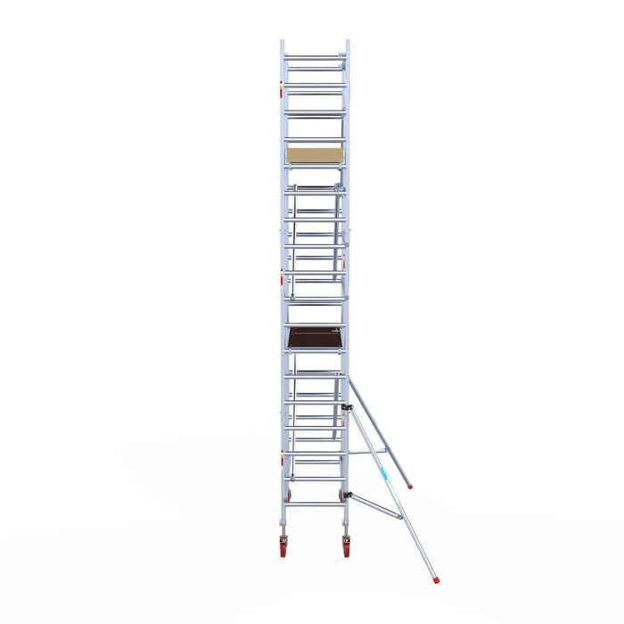 Rollgerüst Euroscaffold Basic 75x190 6,2m Arbeitshöhe Carbonplattform gegen Fassade - Gerüstexpress.de