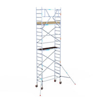 Rollgerüst Euroscaffold Basic 75x190 7,2m Arbeitshöhe an der Fassade