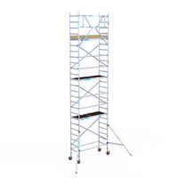 Rollgerüst Euroscaffold Basic 75x190 8,2m Arbeitshöhe an der Fassade