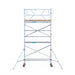 Rollgerüst Euroscaffold Basic 75x250 6,2m Arbeitshöhe Carbonplattform gegen Fassade - Gerüstexpress.de