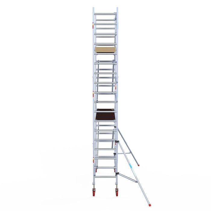 Rollgerüst Euroscaffold Basic 75x250 6,2m Arbeitshöhe Carbonplattform gegen Fassade - Gerüstexpress.de