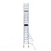 Rollgerüst Euroscaffold Basic 75x250 7,2m Arbeitshöhe an der Fassade - Gerüstexpress.de