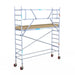 Rollgerüst Euroscaffold Basic 75x305 4,2m Arbeitshöhe Carbonplattform gegen Fassade - Gerüstexpress.de