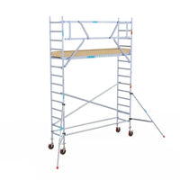 Rollgerüst Euroscaffold Basic 75x305 5,2m Arbeitshöhe an der Fassade