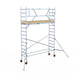 Rollgerüst Euroscaffold Basic 75x305 5,2m Arbeitshöhe Carbonplattform gegen Fassade - Gerüstexpress.de