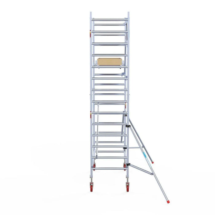 Rollgerüst Euroscaffold Basic 90x190 5,2m Arbeitshöhe Carbonplattform gegen Fassade - Gerüstexpress.de