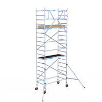 Rollgerüst Euroscaffold Basic 90x190 6,2m Arbeitshöhe Carbonplattform gegen Fassade
