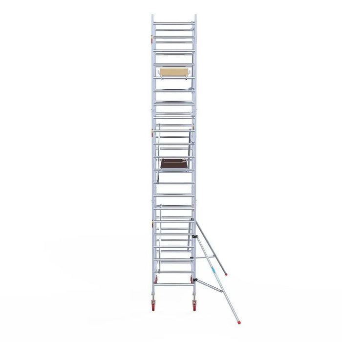 Rollgerüst Euroscaffold Basic 90x190 7,2m Arbeitshöhe an der Fassade - Gerüstexpress.de