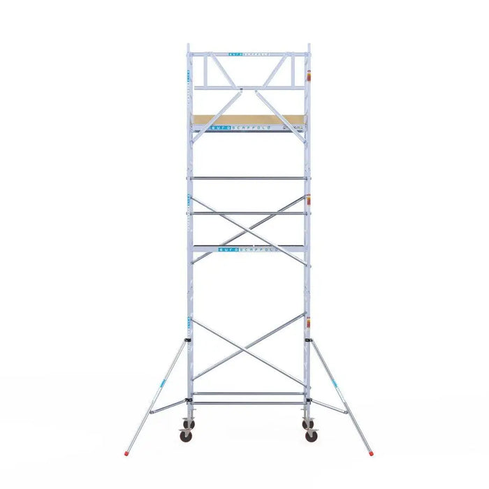 Rollgerüst Euroscaffold Basic 90x190 7,2m Arbeitshöhe an der Fassade - Gerüstexpress.de