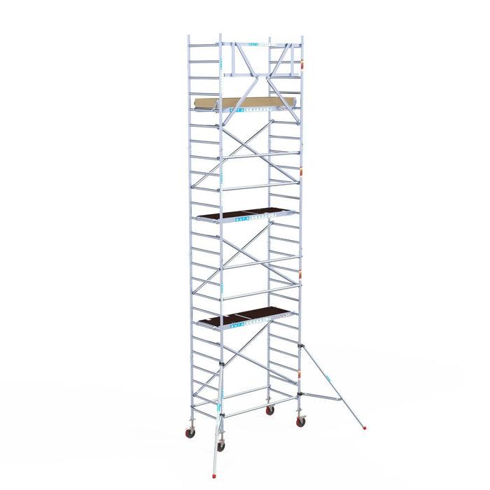 Rollgerüst Euroscaffold Basic 90x190 8,2m Arbeitshöhe Carbonplattform gegen Fassade - Gerüstexpress.de