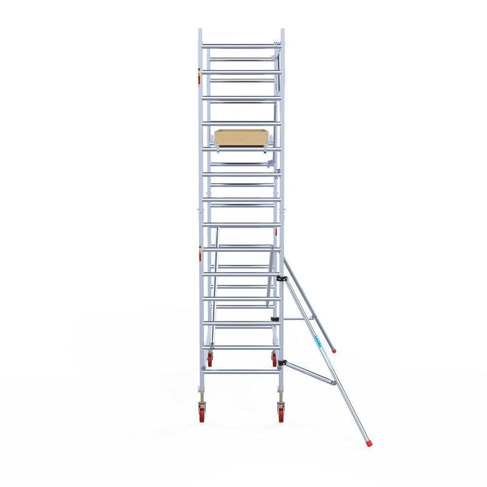 Rollgerüst Euroscaffold Basic 90x250 5,2m Arbeitshöhe Carbonplattform gegen Fassade - Gerüstexpress.de