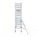 Rollgerüst Euroscaffold Basic 90x250 5,2m Arbeitshöhe Carbonplattform gegen Fassade - Gerüstexpress.de