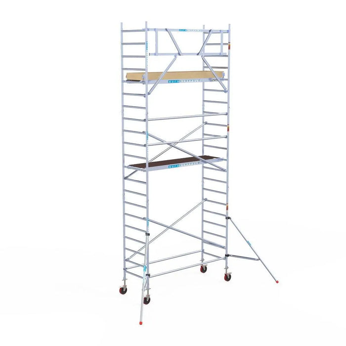 Rollgerüst Euroscaffold Basic 90x250 7,2m Arbeitshöhe Carbonplattform gegen Fassade - Gerüstexpress.de