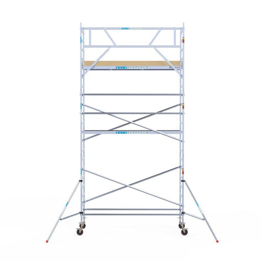 Rollgerüst Euroscaffold Basic 90x305 7,2m Arbeitshöhe an der Fassade - Gerüstexpress.de