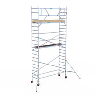 Rollgerüst Euroscaffold Basic 90x305 7,2m Arbeitshöhe Carbonplattform gegen Fassade