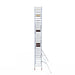 Rollgerüst Euroscaffold Basic 90x305 9,2m Arbeitshöhe Carbonplattform gegen Fassade - Gerüstexpress.de