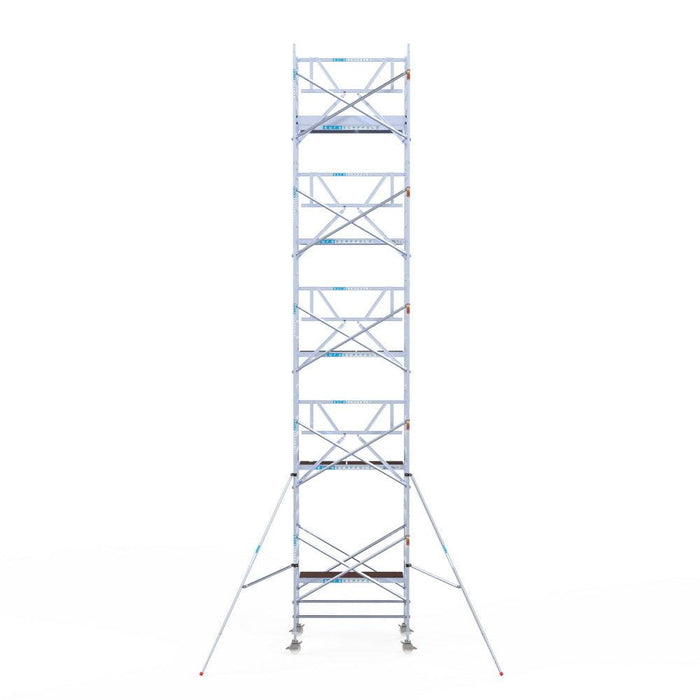 Rollgerüst Euroscaffold Professionell 135x190 11,2m Arbeitshöhe Carbonplattform gegen Fassade - Gerüstexpress.de