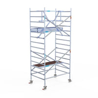 Rollgerüst Euroscaffold Professionell 135x190 5,2m Arbeitshöhe Carbonplattform gegen Fassade