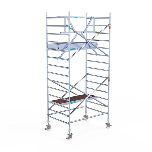 Rollgerüst Euroscaffold Professionell 135x190 5,2m Arbeitshöhe Carbonplattform gegen Fassade - Gerüstexpress.de