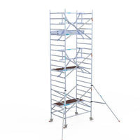 Rollgerüst Euroscaffold Professionell 135x190 7,2m Arbeitshöhe Carbonplattform gegen Fassade