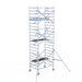 Rollgerüst Euroscaffold Professionell 135x190 7,2m Arbeitshöhe Carbonplattform gegen Fassade - Gerüstexpress.de