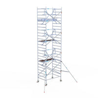 Rollgerüst Euroscaffold Professionell 135x190 8,2m Arbeitshöhe Carbonplattform gegen Fassade