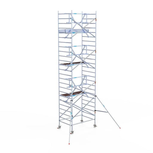 Rollgerüst Euroscaffold Professionell 135x190 8,2m Arbeitshöhe Carbonplattform gegen Fassade - Gerüstexpress.de