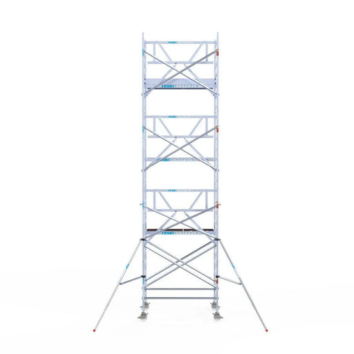 Rollgerüst Euroscaffold Professionell 135x190 8,2m Arbeitshöhe Carbonplattform gegen Fassade - Gerüstexpress.de