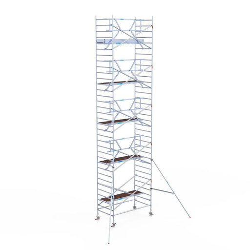 Rollgerüst Euroscaffold Professionell 135x250 11,2m Arbeitshöhe Carbonplattform gegen Fassade - Gerüstexpress.de