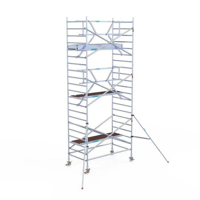 Rollgerüst Euroscaffold Professionell 135x250 7,2m Arbeitshöhe Carbonplattform gegen Fassade - Gerüstexpress.de