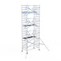 Echafaudage roulant Euroscaffold Professional 135x250 hauteur de travail 8,2m en façade