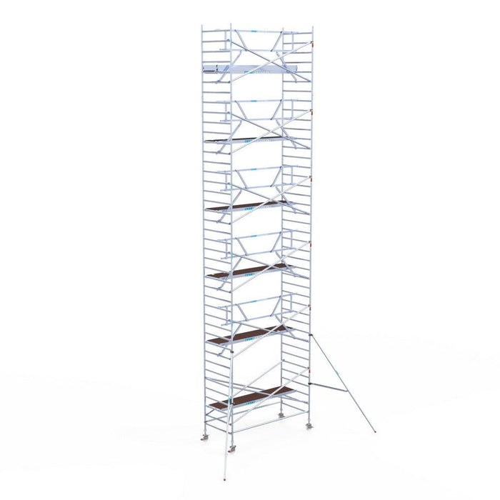 Rollgerüst Euroscaffold Professionell 135x305 13,2m Arbeitshöhe Carbonplattform gegen Fassade - Gerüstexpress.de