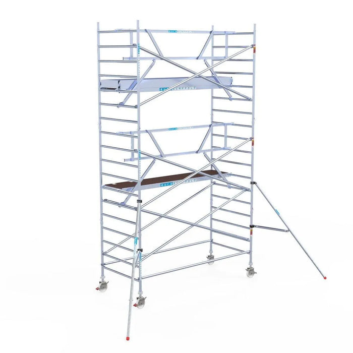 Rollgerüst Euroscaffold Professionell 135x305 6,2m Arbeitshöhe Carbonplattform gegen Fassade - Gerüstexpress.de